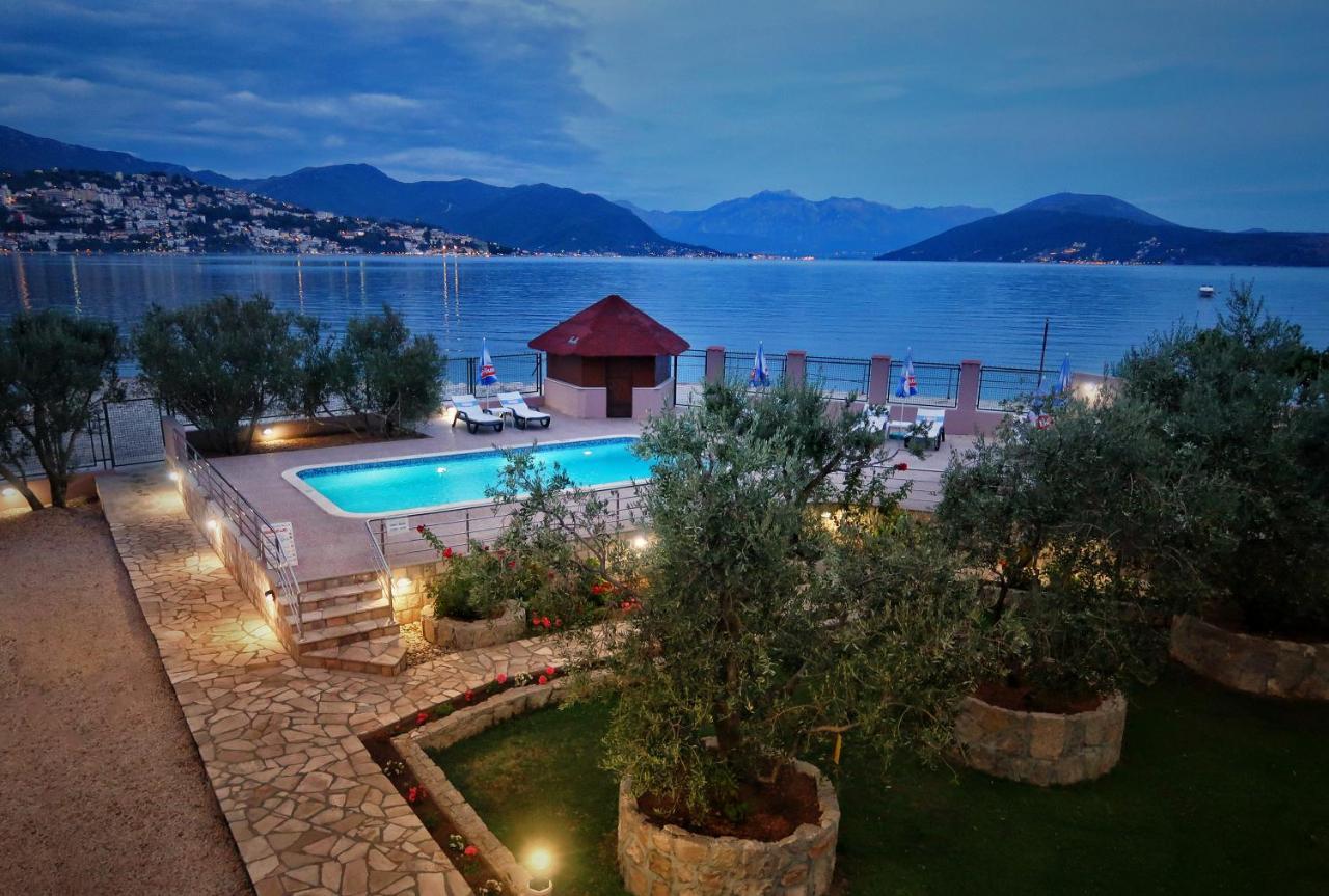 Apartments Maxi Katic Χέρτσεγκ Νόβι Εξωτερικό φωτογραφία