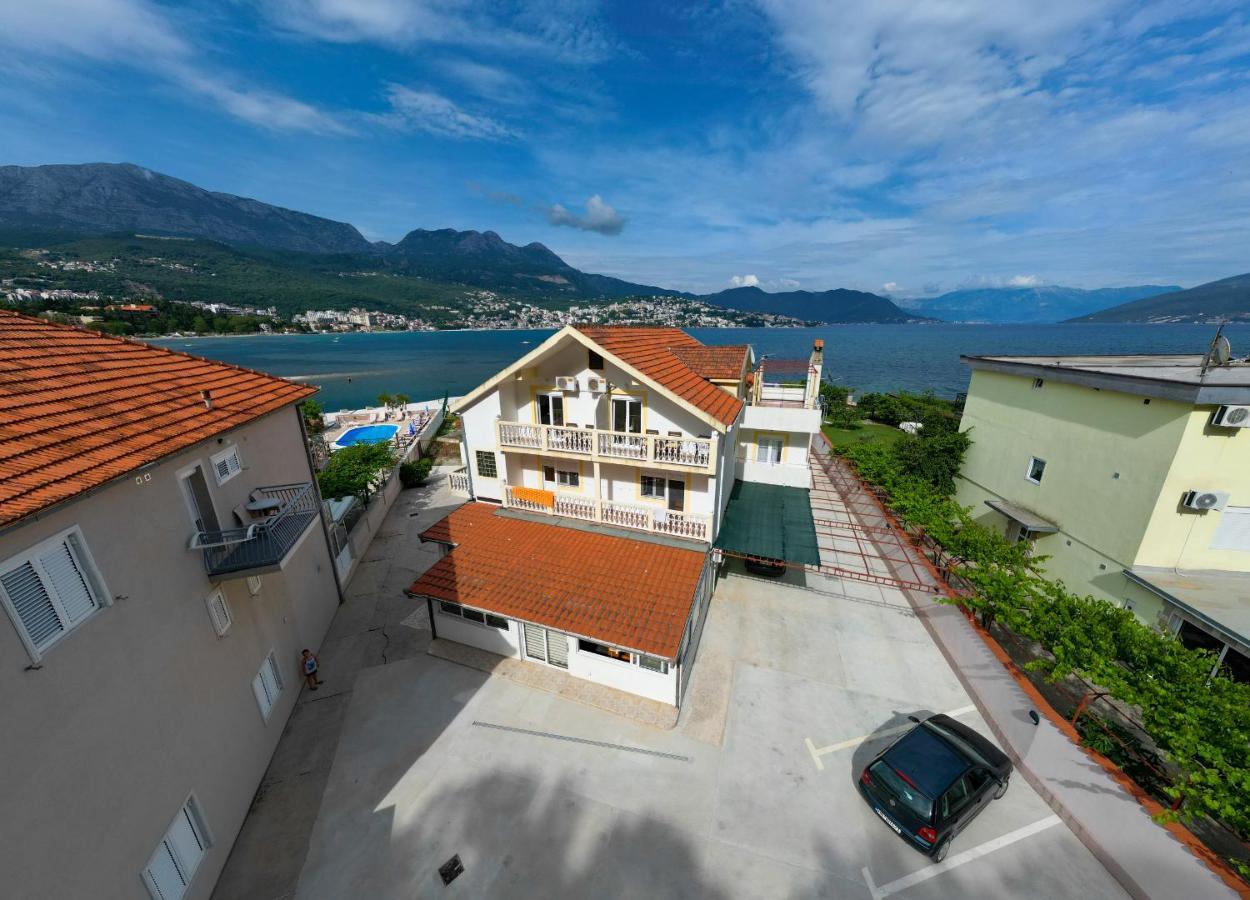Apartments Maxi Katic Χέρτσεγκ Νόβι Εξωτερικό φωτογραφία
