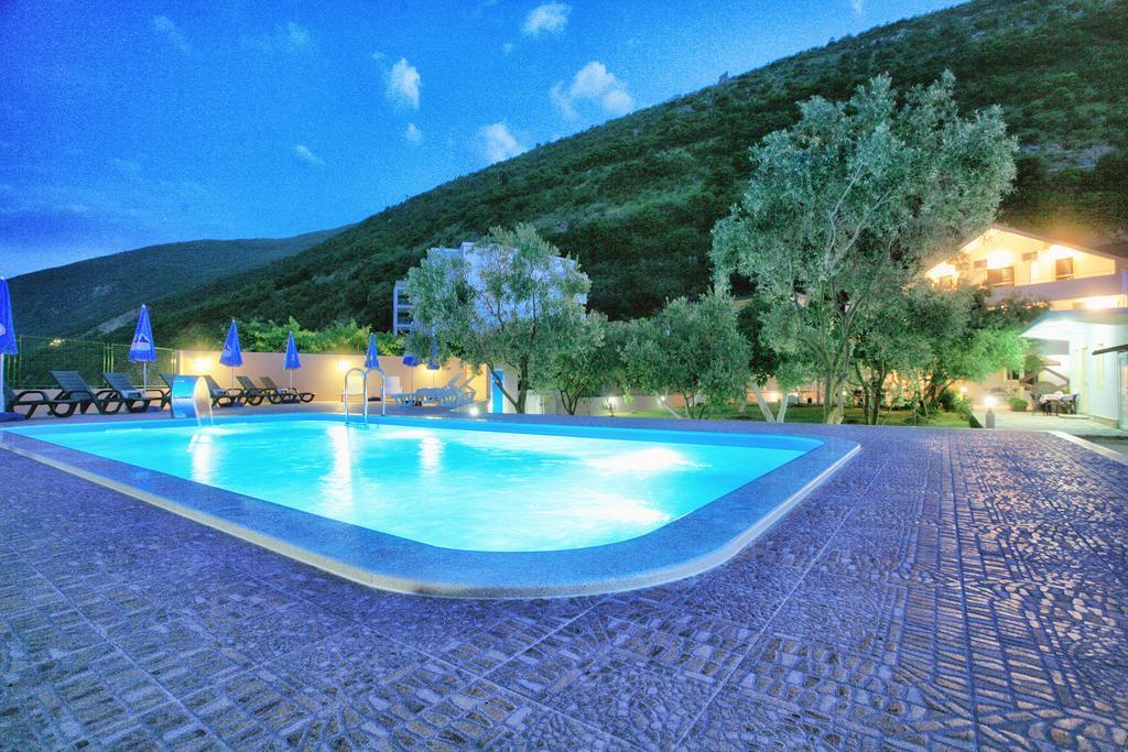 Apartments Maxi Katic Χέρτσεγκ Νόβι Εξωτερικό φωτογραφία
